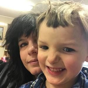 Meet your Posher, Pamela